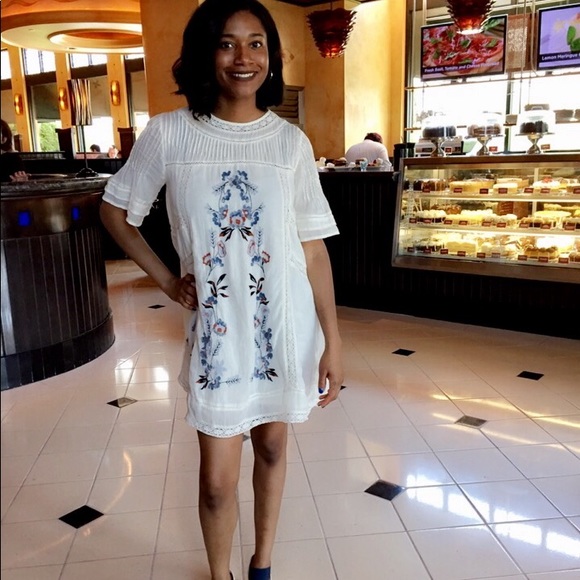 MEET YOUR POSHER - Picture 1 of 1